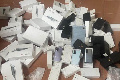 Phát hiện hơn 3.000 điện thoại, máy tính bảng, đồng hồ thông minh nhập lậu