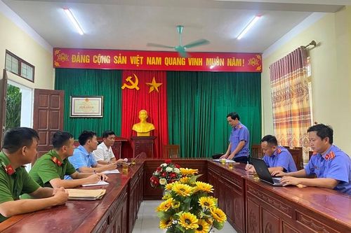 Trực tiếp kiểm sát việc thi hành án treo, cải tạo không giam giữ tại UBND 4 xã