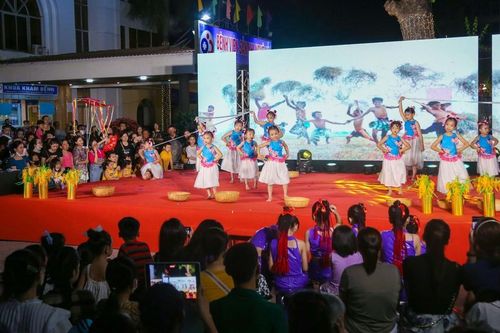 Không khí Ngày Quốc tế thiếu nhi nơi bệnh viện