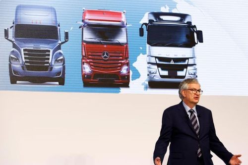 Toyota và Daimler đạt thỏa thuận hợp tác sản xuất xe tải ở Nhật Bản