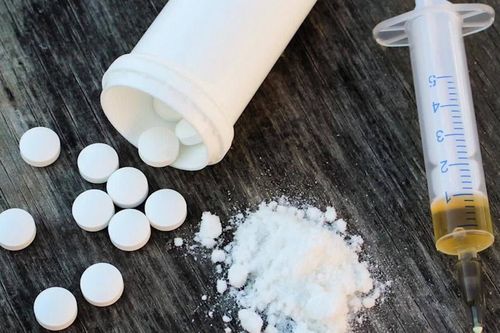 Mỹ trừng phạt những kẻ tiếp tay cho hoạt động bào chế fentanyl