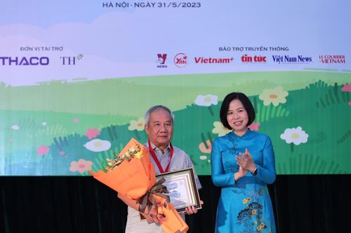 Lễ trao Giải thưởng thiếu nhi 'Dế mèn' lần thứ tư