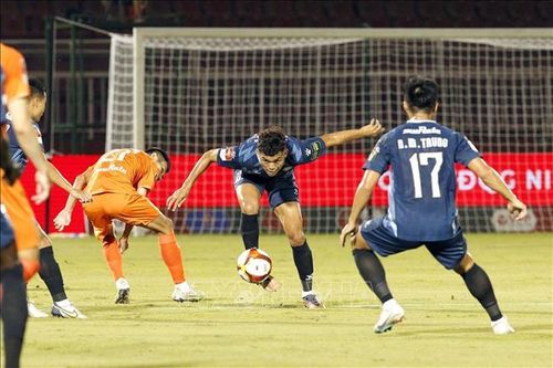 Thành phố Hồ Chí Minh thắng đậm SHB Đà Nẵng