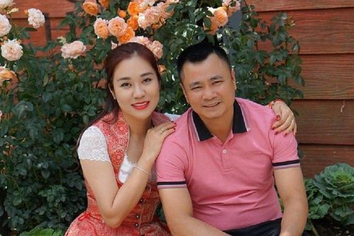 Tổ ấm hạnh phúc của NSND Tự Long và vợ trẻ kém 12 tuổi
