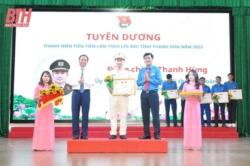 Tọa đàm 'Khát vọng cống hiến - Lẽ sống thanh niên' và tuyên dương thanh niên tiên tiến làm theo lời Bác