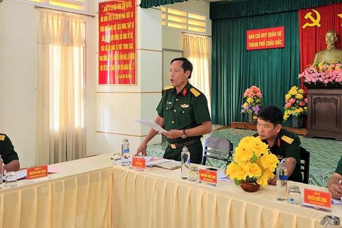 Ban Chỉ huy Quân sự TP. Châu Đốc tổng kết thực hiện Luật Sĩ quan