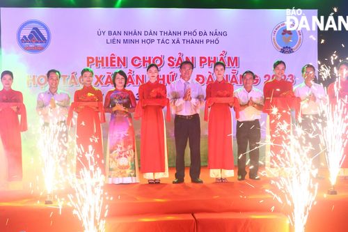 Gần 50 gian hàng tham gia Phiên chợ Hợp tác xã lần thứ 1 - Đà Nẵng 2023