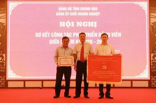 Đảng ủy Khối Doanh nghiệp tỉnh: Sơ kết công tác phát triển đảng viên giữa nhiệm kỳ 2020-2025