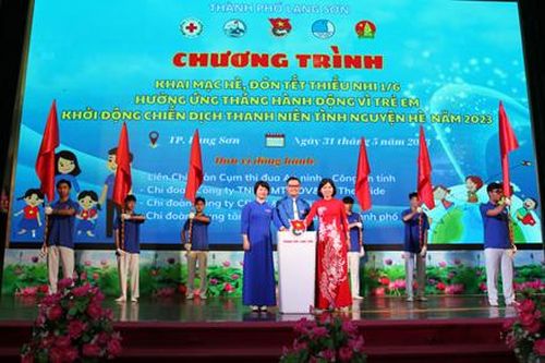 Thành phố Lạng Sơn khai mạc hè và ra quân chiến dịch thanh niên tình nguyện hè