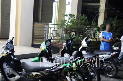 Bắt 8 'anh hùng xa lộ' trong đêm