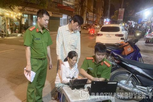 Công an tỉnh Thái Nguyên 'về đích sớm' cấp căn cước công dân gắn chíp