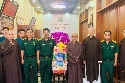 TP.HCM: Ban Chỉ huy Quân sự, Công an Q.3 chúc mừng lễ Phật đản Phật lịch 2567