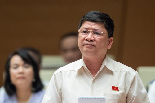 Nghị trường nóng chuyện cán bộ sợ trách nhiệm, 'sáng cắp ô đi, tối cắp ô về'