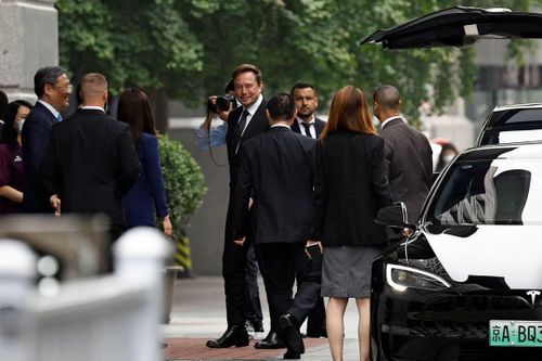 CEO Tesla Elon Musk tới thăm Trung Quốc
