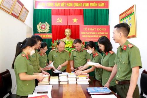 Nhận 'đỡ đầu Công an xã' - cách làm hay ở Hà Tĩnh