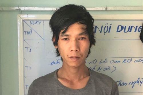 Gặp CSGT, người đàn ông vứt lại hơn 2 kg ma túy rồi bỏ chạy