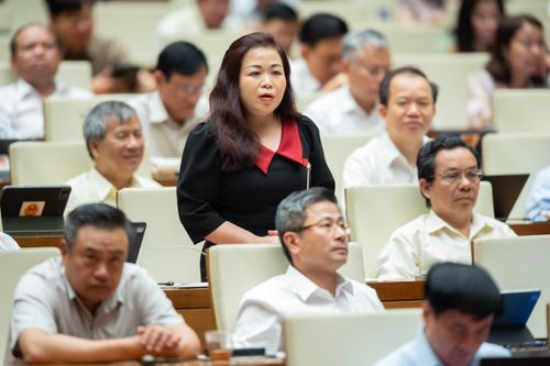 Đã bốn lần cải cách tiền lương, mức lương cán bộ, công chức vẫn khá thấp