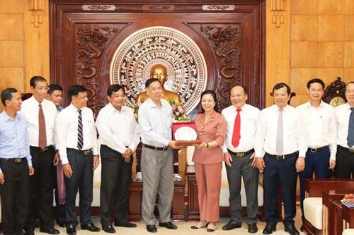 Chung tay xây dựng mối quan hệ Việt Nam - Campuchia ngày càng phát triển