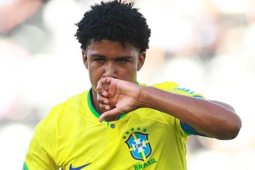U20 Brazil thắng 4-1 dù chơi thiếu người