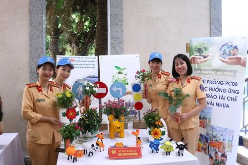 Trao giải cuộc thi 'Tìm kiếm sáng kiến tuần hoàn rác thải'