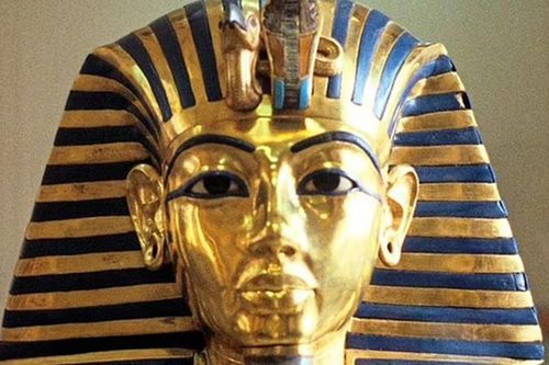 Kinh ngạc khi tái hiện gương mặt pharaoh Tutankhamun, giống sinh viên trẻ hơn là một vị vua huyền thoại