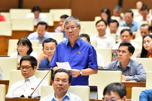 Đại biểu Quốc hội đề nghị chấm dứt thuốc lá điện tử tại Việt Nam