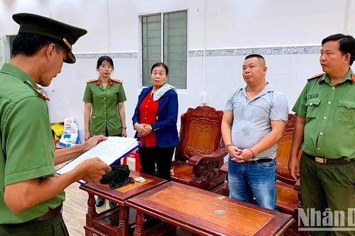 Truy tố bị can cưỡng ép 39 người Việt Nam ở lại nước ngoài trái phép