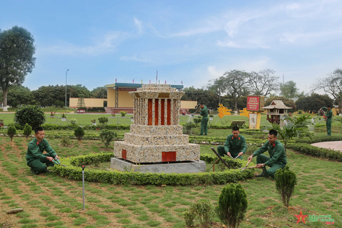 Doanh trại đẹp nhờ công sức bộ đội