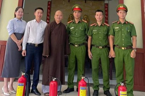 Nghĩa tình của cán bộ, chiến sĩ Công an
