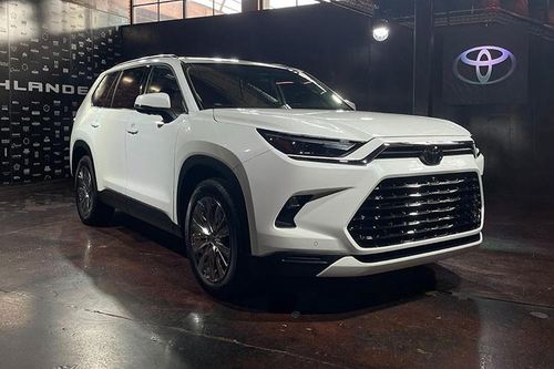 Toyota Grand Highlander 2024 từ hơn 1 tỷ đồng, 'đấu' Hyundai Palisade