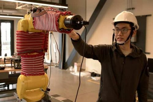 Robot được trang bị 'áo len công nghệ' để có làn da nhạy cảm