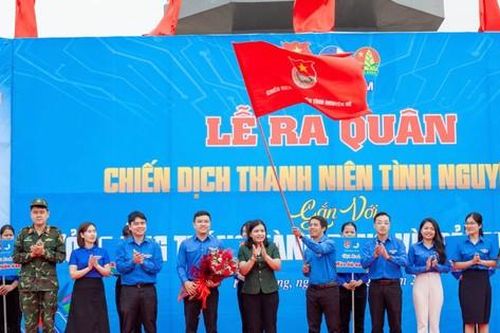 Điều ý nghĩa trong lễ ra quân tình nguyện hè ở Gia Lai, Kon Tum