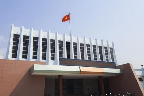 Giám đốc trung tâm văn hóa- thể thao huyện đột tử khi đang phát biểu
