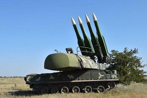 Cận cảnh tổ hợp tên lửa Buk-M1 của Ukraine bị UAV Nga tập kích