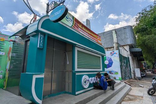 TP. HCM: Hai nhà vệ sinh thông minh đạt chuẩn quốc tế ASEAN