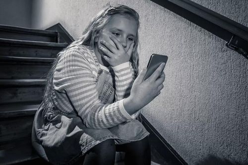 Hoa Kỳ cảnh báo mạng xã hội nguy hiểm cho não bộ trẻ em
