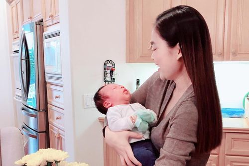 Giang Hồng Ngọc lần đầu công khai ảnh bí mật sinh con ở Mỹ 5 năm trước