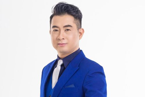 Ca sĩ - nhạc sĩ Lê Anh Tuấn gây xúc động với ca khúc 'Vầng sáng Hồ Chí Minh'