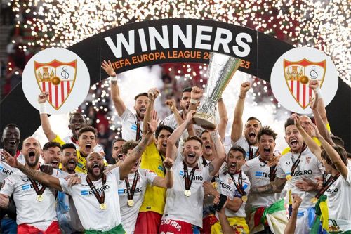 Sevilla vô địch Europa League: Xứng danh nhà vua Europa League