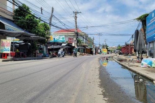 Tình trạng ngập cục bộ trên Tỉnh lộ Nguyễn Huệ: Sẽ đầu tư tuyến mương thoát nước trong quý III