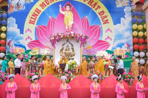 Đại lễ Phật đản Phật lịch 2567 của Phật giáo Q.1 tại tổ đình Vạn Thọ