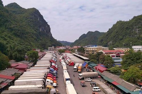 Thủ tướng chỉ đạo giảm ùn ứ nông sản tại cửa khẩu biên giới phía Bắc
