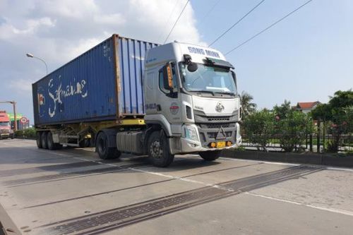 Xử phạt xe quá tải qua hệ thống cân tự động trên quốc lộ 5 từ 1/6