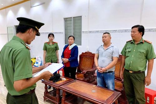 Truy tố kẻ cưỡng ép 39 người Việt Nam ở lại Nga trái phép