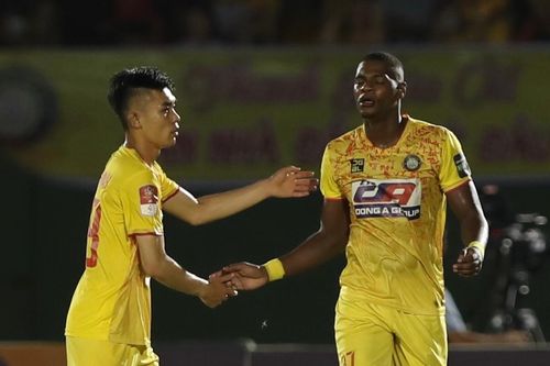 Hòa Bình Dương, CLB Thanh Hóa duy trì ngôi đầu V-League 2023