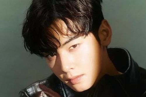 Cha Eun Woo vào vai sinh viên y khoa, sánh vai cùng 'nữ hoàng quảng cáo' Hàn Quốc