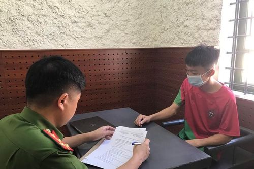 Khởi tố đối tượng móc cốp xe máy trộm gần 100 triệu đồng