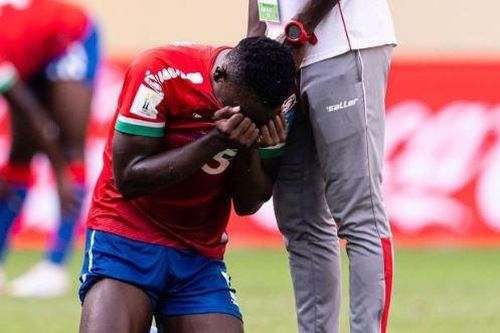 'Hiện tượng' U20 World Cup bật khóc sau khi bị loại