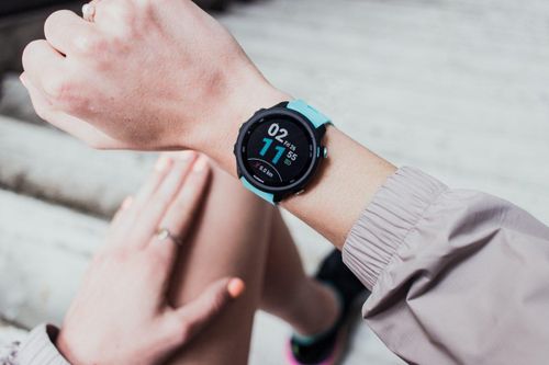 Đồng hồ theo dõi sức khỏe