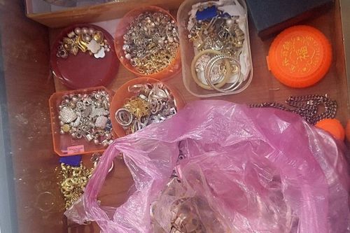 Cặp vợ chồng đột nhập tiệm bạc ở Cần Thơ